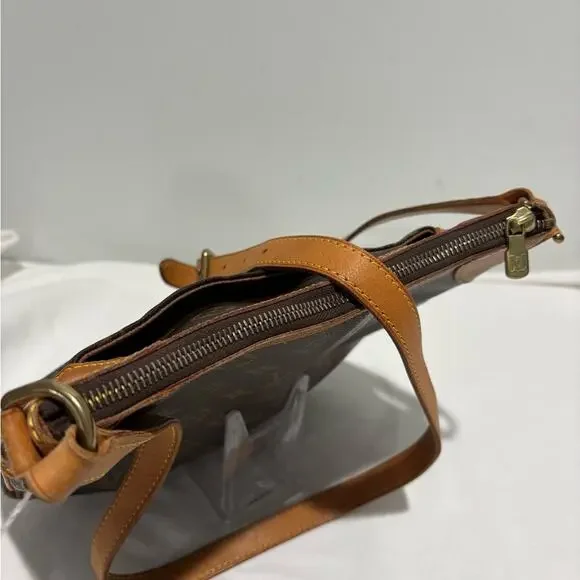 Authentic Louis Vuitton Monogram Odeon PM Crossbody with certificate - Picture 8 of 15